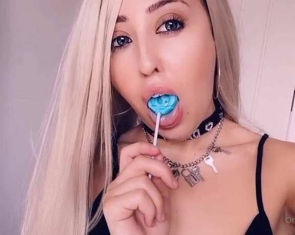 Miss Evie Lock aka Missevielock OnlyFans - I will never suck on your tiny, pathetic little cock bitch