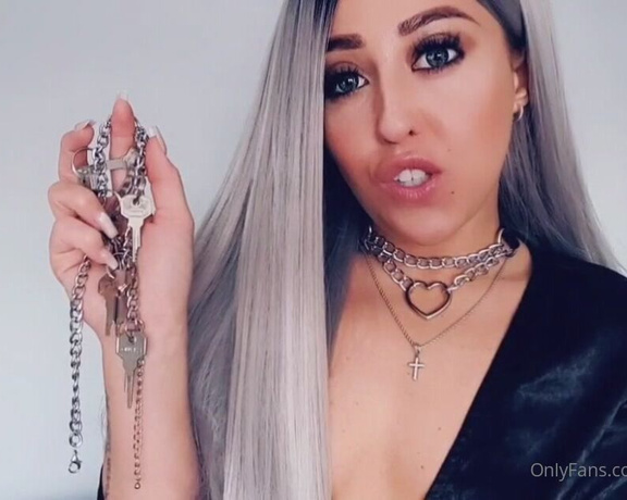 Miss Evie Lock aka Missevielock OnlyFans - Yano bitch Im taking on new chastity slaves right now! Why