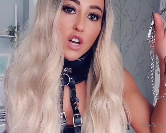 Miss Evie Lock aka Missevielock OnlyFans - I keep My slaves denied for a long time, and I keep their keys