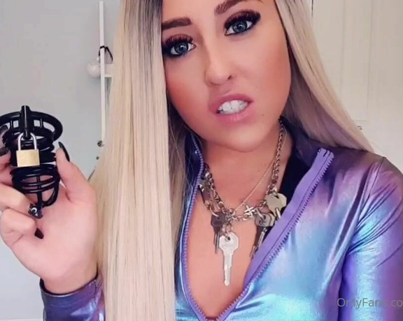 Miss Evie Lock aka Missevielock OnlyFans - This cage is where cocks like yours belong! Im going to tease