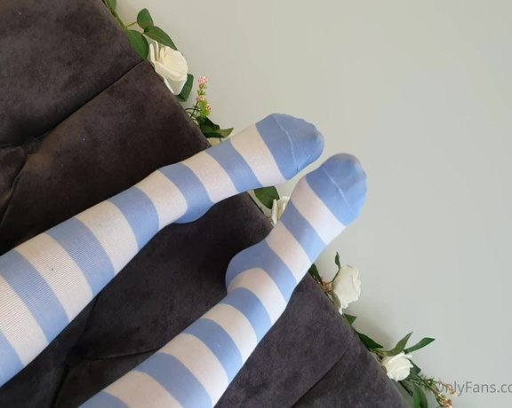 Miss Evie Lock aka Missevielock OnlyFans - I have these sexy knee high socks in many different colours!