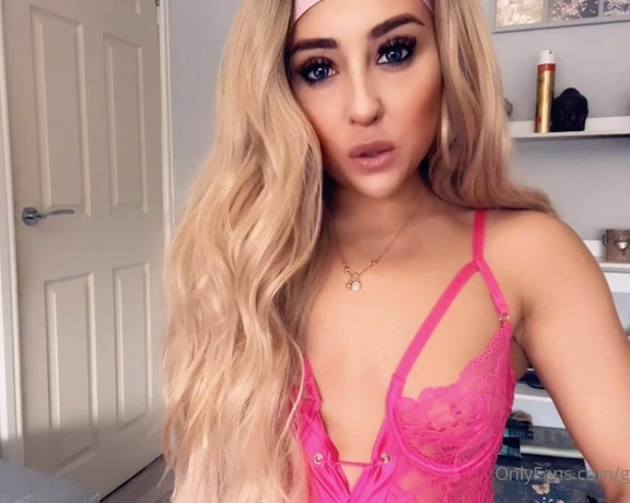 Miss Evie Lock aka Missevielock OnlyFans - No woman wants to date a loser with a tiny cock and that