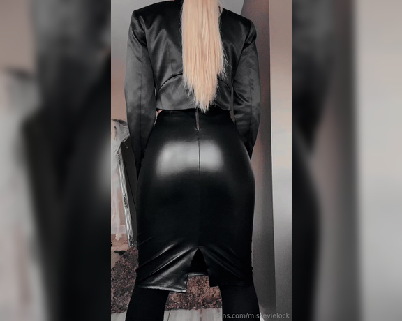 Miss Evie Lock aka Missevielock OnlyFans - Did the sight of My hot leather & sheer tights just send you