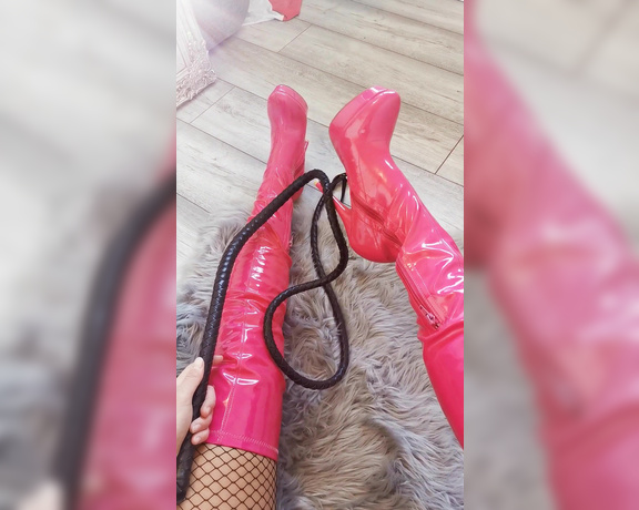 Miss Evie Lock aka Missevielock OnlyFans - You wish you were naked, chained up, awaiting the lashing I woul
