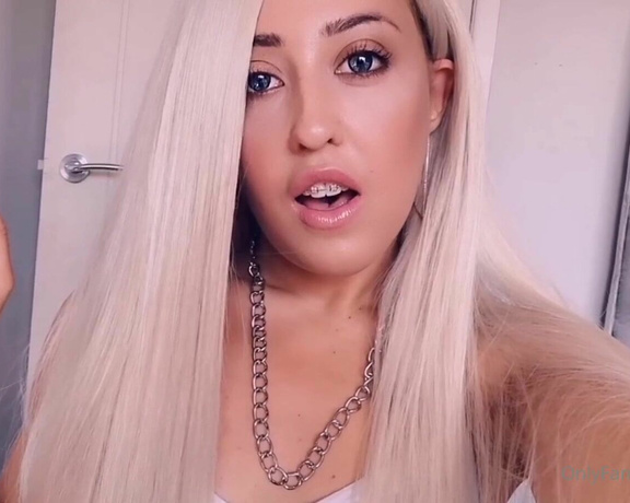 Miss Evie Lock aka Missevielock OnlyFans - Mmm, look at what your Queen has here A brand new chastity