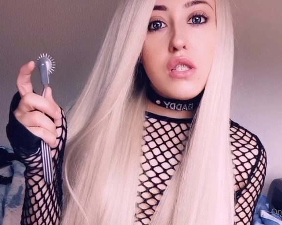 Miss Evie Lock aka Missevielock OnlyFans - Hello there, subby! Daddy wants to tie up your vulnerable balls