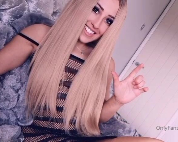 Miss Evie Lock aka Missevielock OnlyFans - I want to take away your favourite toy! I want to lock it away