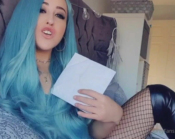 Miss Evie Lock aka Missevielock OnlyFans - Mmm, I want your cock caged tight, and I want to take away the