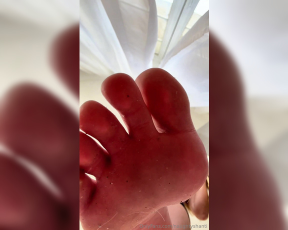 NaughtyShanti aka Naughtyshanti OnlyFans - You’re my foot slave and your job is to clean my dirty stinky