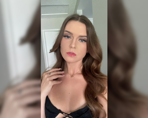 Princess Rea aka Rearays OnlyFans - You’re powerless against my influence Any little outfit