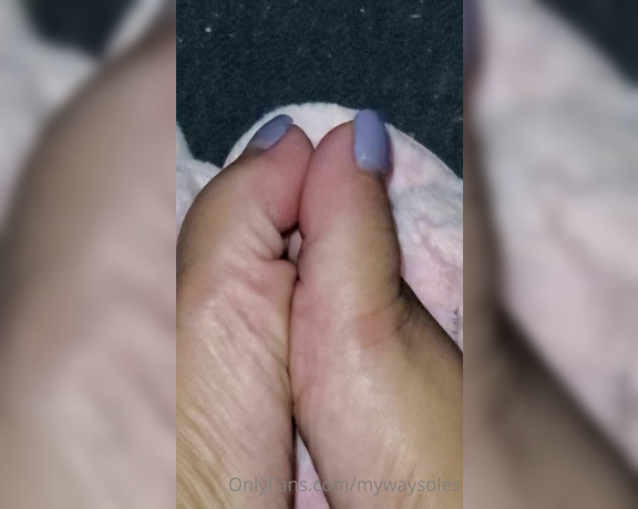 AB aka Mywaysoles OnlyFans - Pink n fuzzy