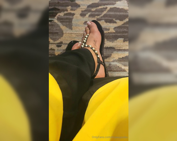 AB aka Mywaysoles OnlyFans - Boring conferenceday 2!