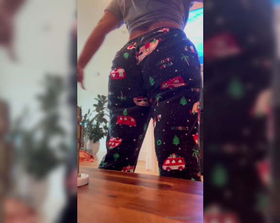 Bossy Ass Delilah aka Bossyassdelilah OnlyFans - Bossy Holiday Farts Femdom Holiday gifts httpswwwamazoncomhzwis… Fit and Fab httpswwwamazoncomhz