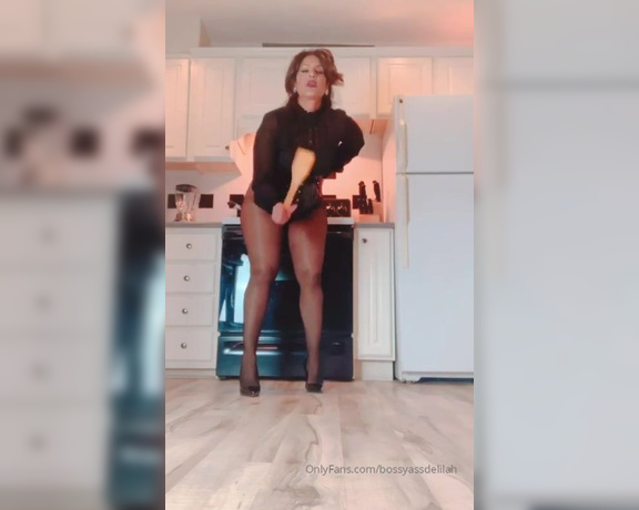 Bossy Ass Delilah aka Bossyassdelilah OnlyFans - So, how was your day at work today! I’m glad you’re home, I made your favorite meal, sit boo boo