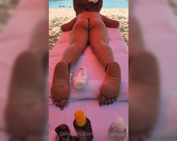 Meryann aka Solesqueenrd OnlyFans - Hello guys, here I leave you a little bit of my massage from last Monday in one of my favorite beach