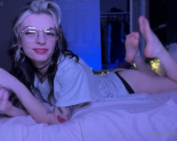 Astrid Mae aka Sadgirlastrid OnlyFans - JOI Full Video POV you’re my BF & I love watching you masturbate for my pretty feet