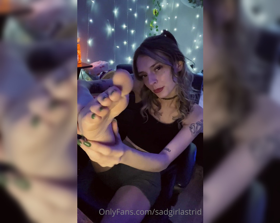 Astrid Mae aka Sadgirlastrid OnlyFans - Something sweet