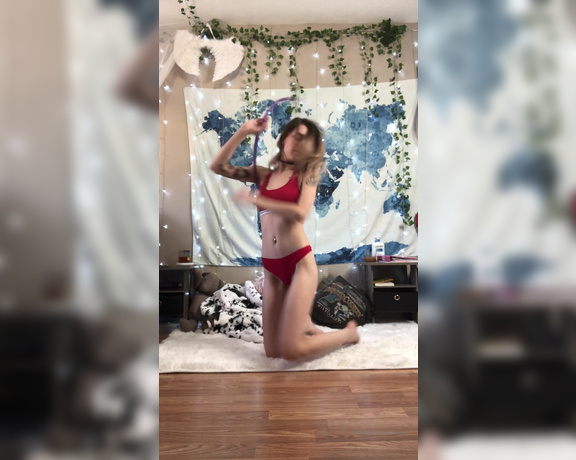 Astrid Mae aka Sadgirlastrid OnlyFans - Here’s a lame video of my using my hula hoop