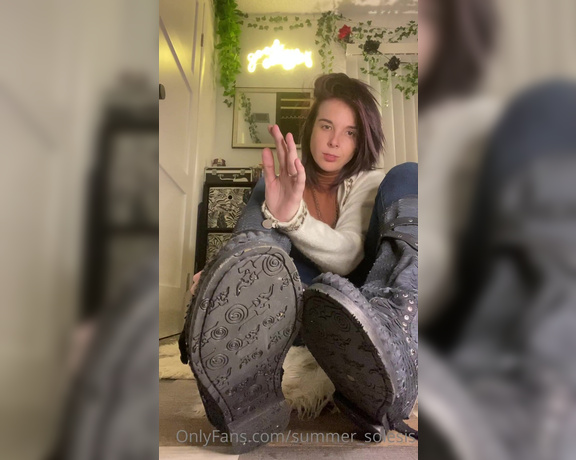 Summer Solesis aka Summer_solesis OnlyFans - New Italian boots no socks This video is such a nice vibe I got these as an early birthday presen