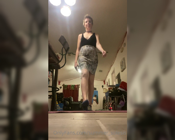 Summer Solesis aka Summer_solesis OnlyFans - Strutting my stuff