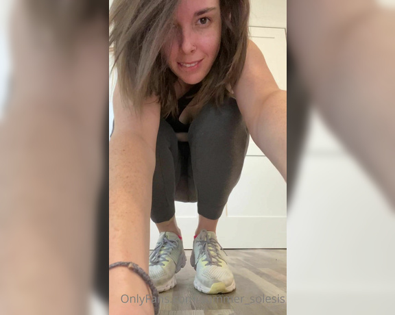 Summer Solesis aka Summer_solesis OnlyFans - Sweaty sweatshirt and shoesock removal