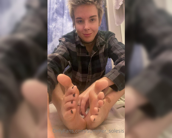 Summer Solesis aka Summer_solesis OnlyFans - Who wants to lick up my spit )