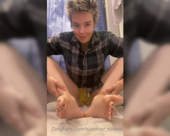 Summer Solesis aka Summer_solesis OnlyFans - Who wants to lick up my spit )