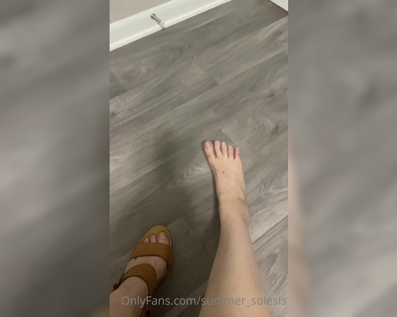 Summer Solesis aka Summer_solesis OnlyFans - Is that toejam stuck to my shoes!