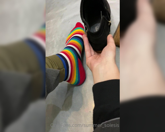 Summer Solesis aka Summer_solesis OnlyFans - Sweaty sock and shoe removal with toe jam