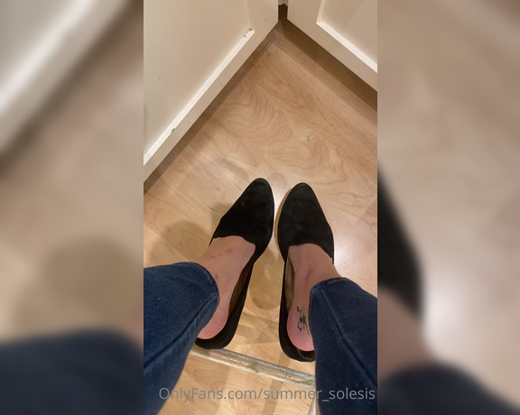 Summer Solesis aka Summer_solesis OnlyFans - Shoe dangling at work