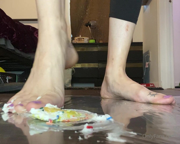 Summer Solesis aka Summer_solesis OnlyFans - Twas my half birthday