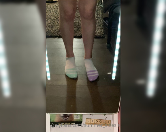 Summer Solesis aka Summer_solesis OnlyFans - Sexy sock removal in the mirror