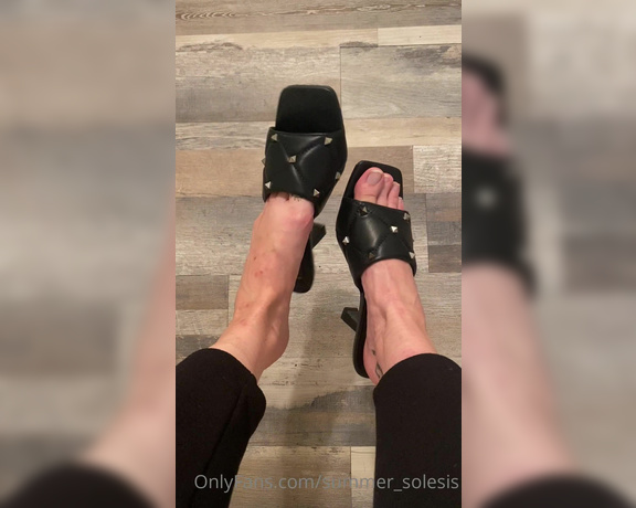 Summer Solesis aka Summer_solesis OnlyFans - Cute shoe play