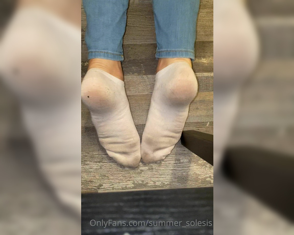 Summer Solesis aka Summer_solesis OnlyFans - Shoe sock removal