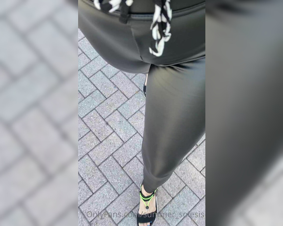 Summer Solesis aka Summer_solesis OnlyFans - My thighs jiggle so much when I walk