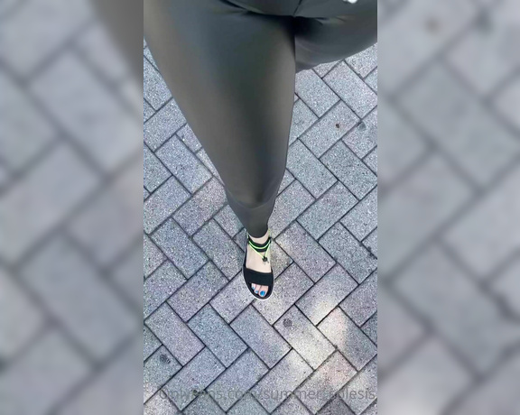 Summer Solesis aka Summer_solesis OnlyFans - My thighs jiggle so much when I walk