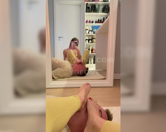 YGoddess aka Ygfoot OnlyFans - What a good boy