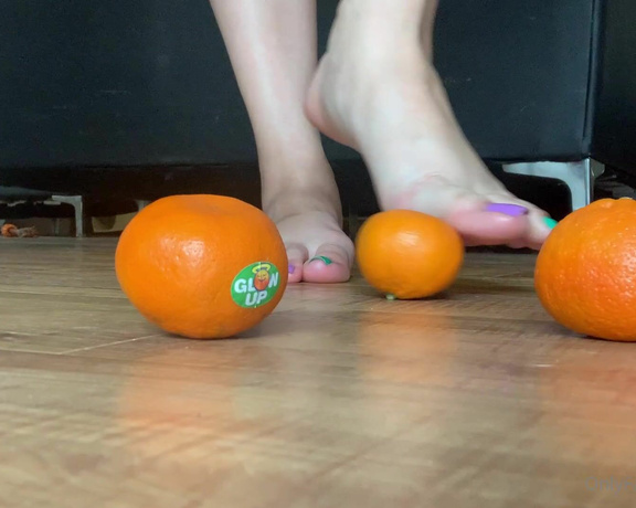 Natasha aka Vibez3 OnlyFans - Made you some fresh squeezed orange juice with my toes Drink up and don’t leave any messes behind