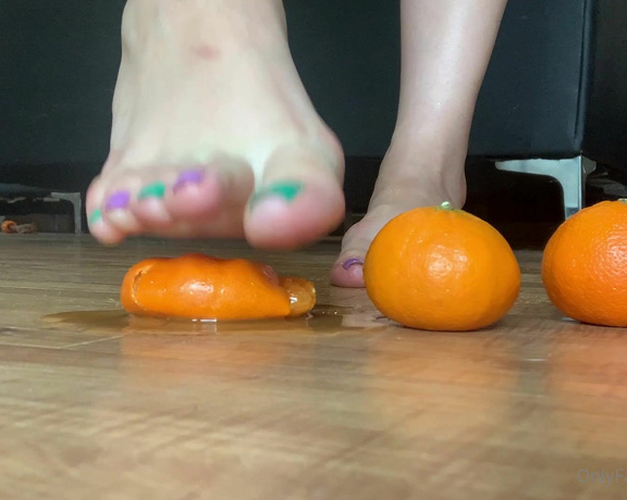 Natasha aka Vibez3 OnlyFans - Made you some fresh squeezed orange juice with my toes Drink up and don’t leave any messes behind
