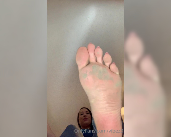 Natasha aka Vibez3 OnlyFans - Let me smash your pathetic tiny ass like a bug with these dirty giantess soles & toes