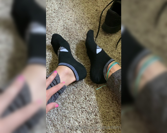 Casanlom aka Casanlom OnlyFans - Post workout sock removal (song added)