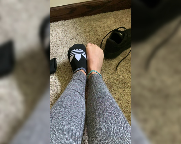 Casanlom aka Casanlom OnlyFans - Post workout sock removal (song added)