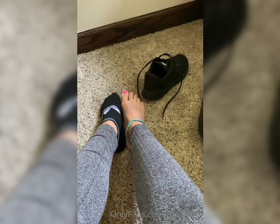 Casanlom aka Casanlom OnlyFans - Post workout sock removal (song added)