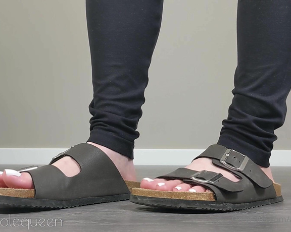 Asian Sole Queen aka Asiansolequeen OnlyFans - New clip I tease you with my feet in my Birks from all angles before allowing a footboy like you