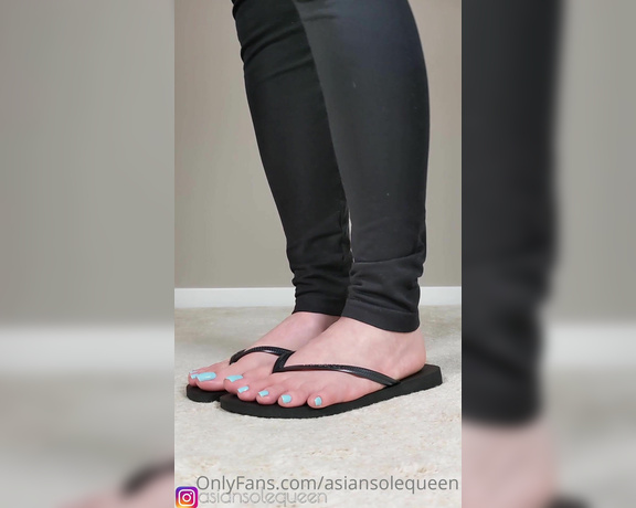 Asian Sole Queen aka Asiansolequeen OnlyFans - New clip available I tease you with my pretty toes and soles in flip flops and show them off from