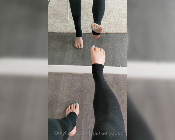Asian Sole Queen aka Asiansolequeen OnlyFans - Anyone a fan of stirrups leggings here Dont hesitate to dm me for vid calls, chat sessions and