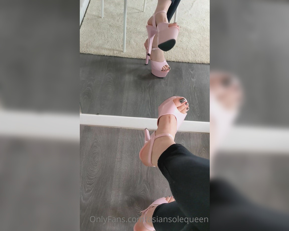 Asian Sole Queen aka Asiansolequeen OnlyFans - Happy Valentines Day, foot lovers