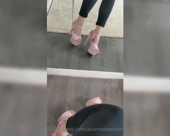 Asian Sole Queen aka Asiansolequeen OnlyFans - Happy Valentines Day, foot lovers