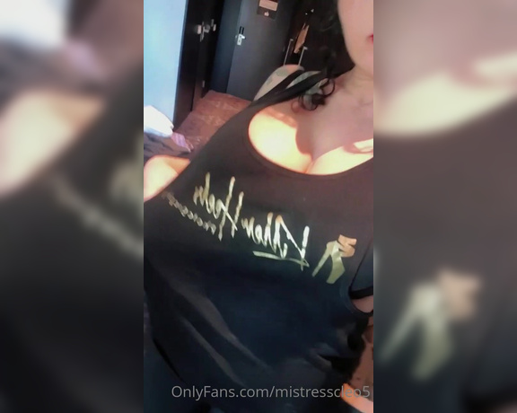 Mistress Cleopatra aka Mistresscleo5 OnlyFans - Boobs out