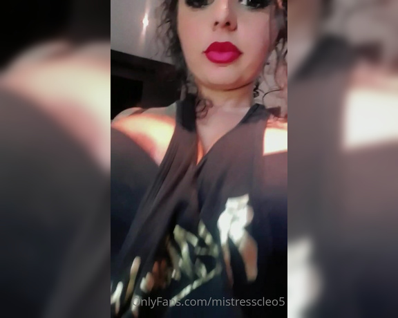 Mistress Cleopatra aka Mistresscleo5 OnlyFans - Boobs out